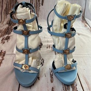 Versace Sandals not fit me